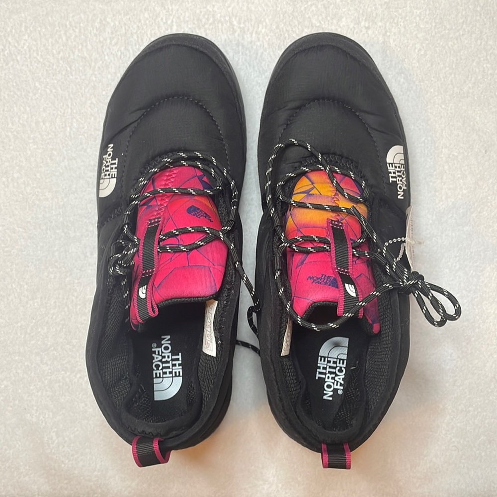 ** Brand New with tags** North Face NSE Chukka ( Women )